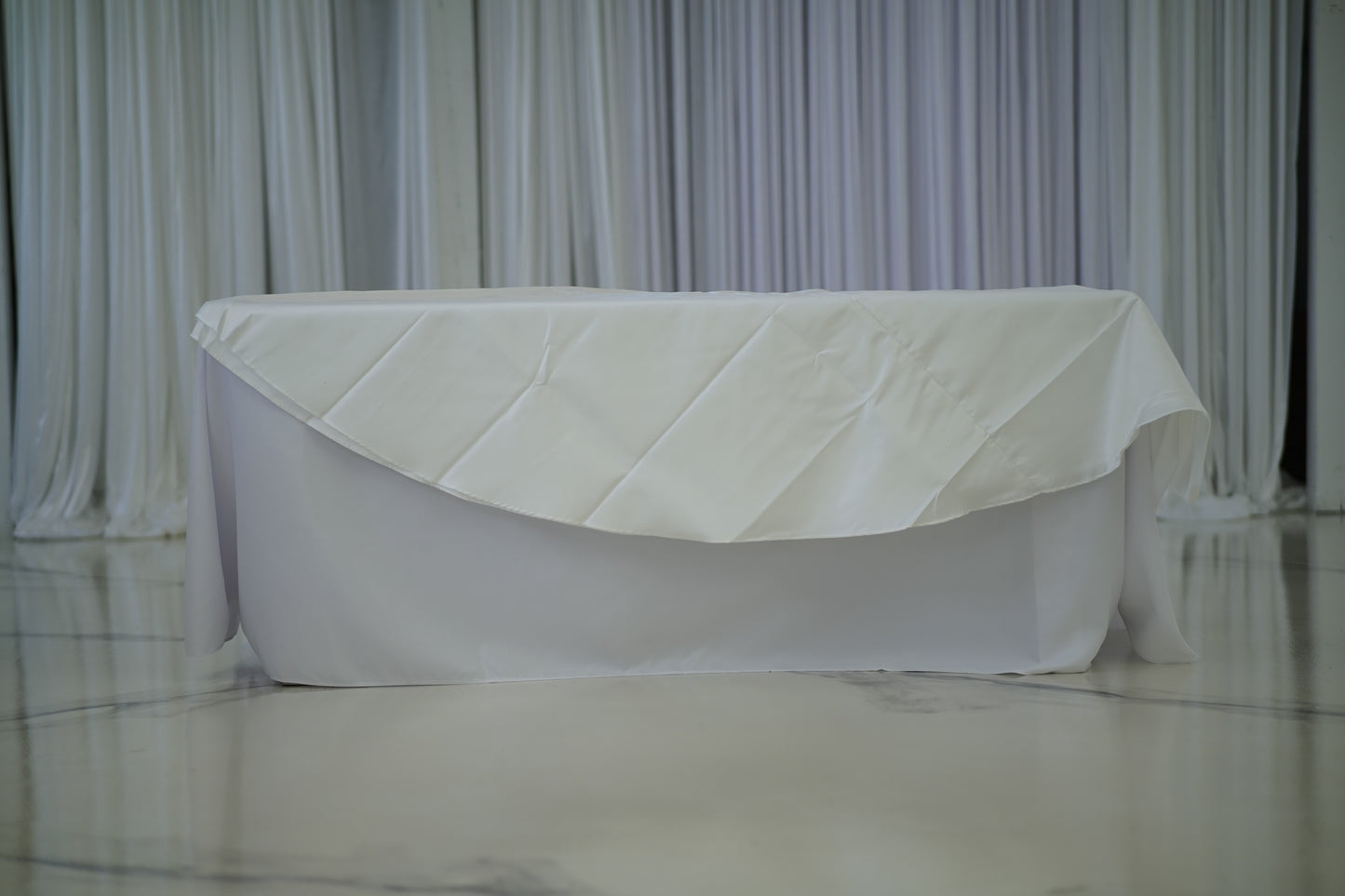 White Satin Round Tablecover