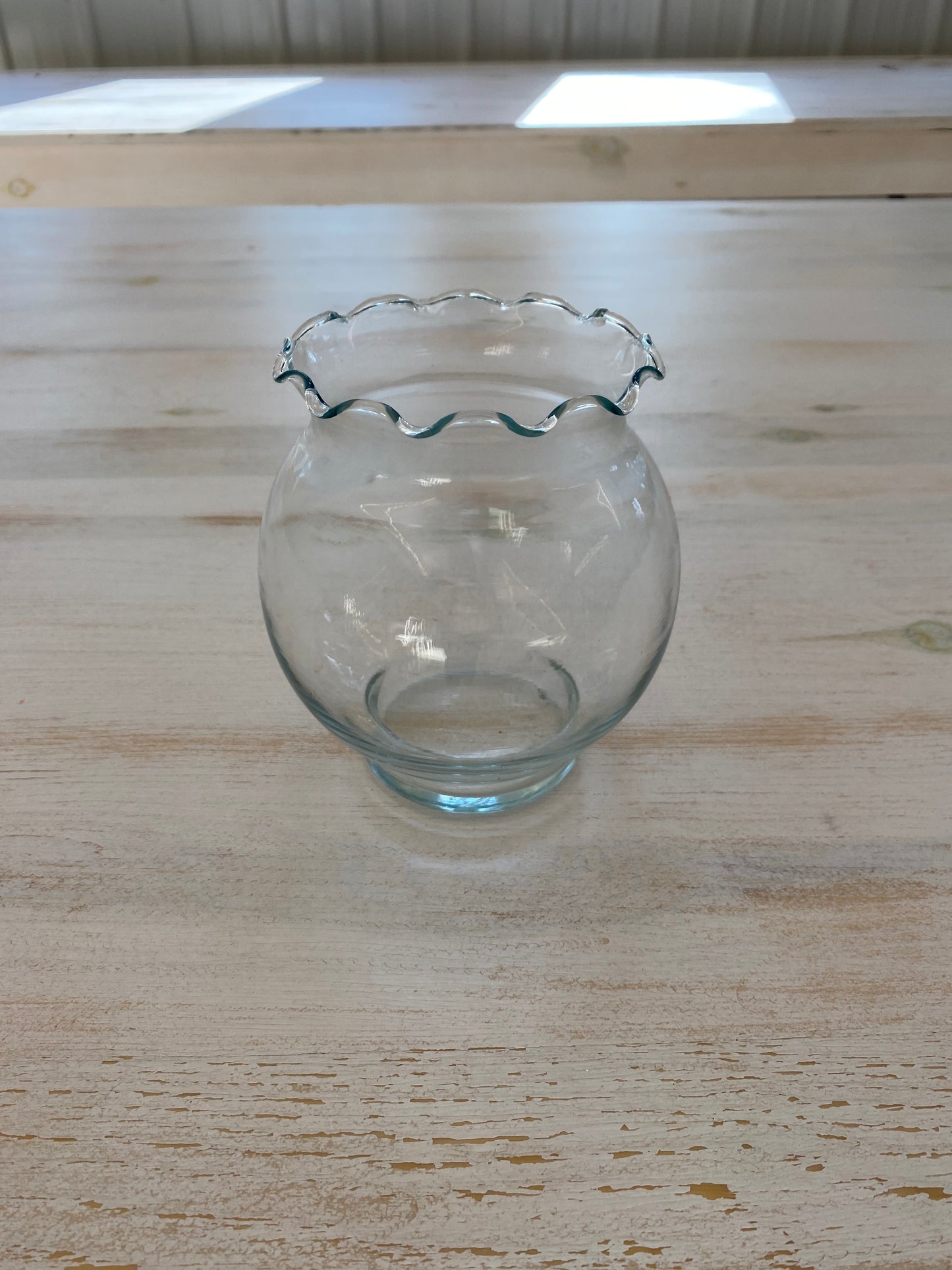Curved Lip Fish Bowl