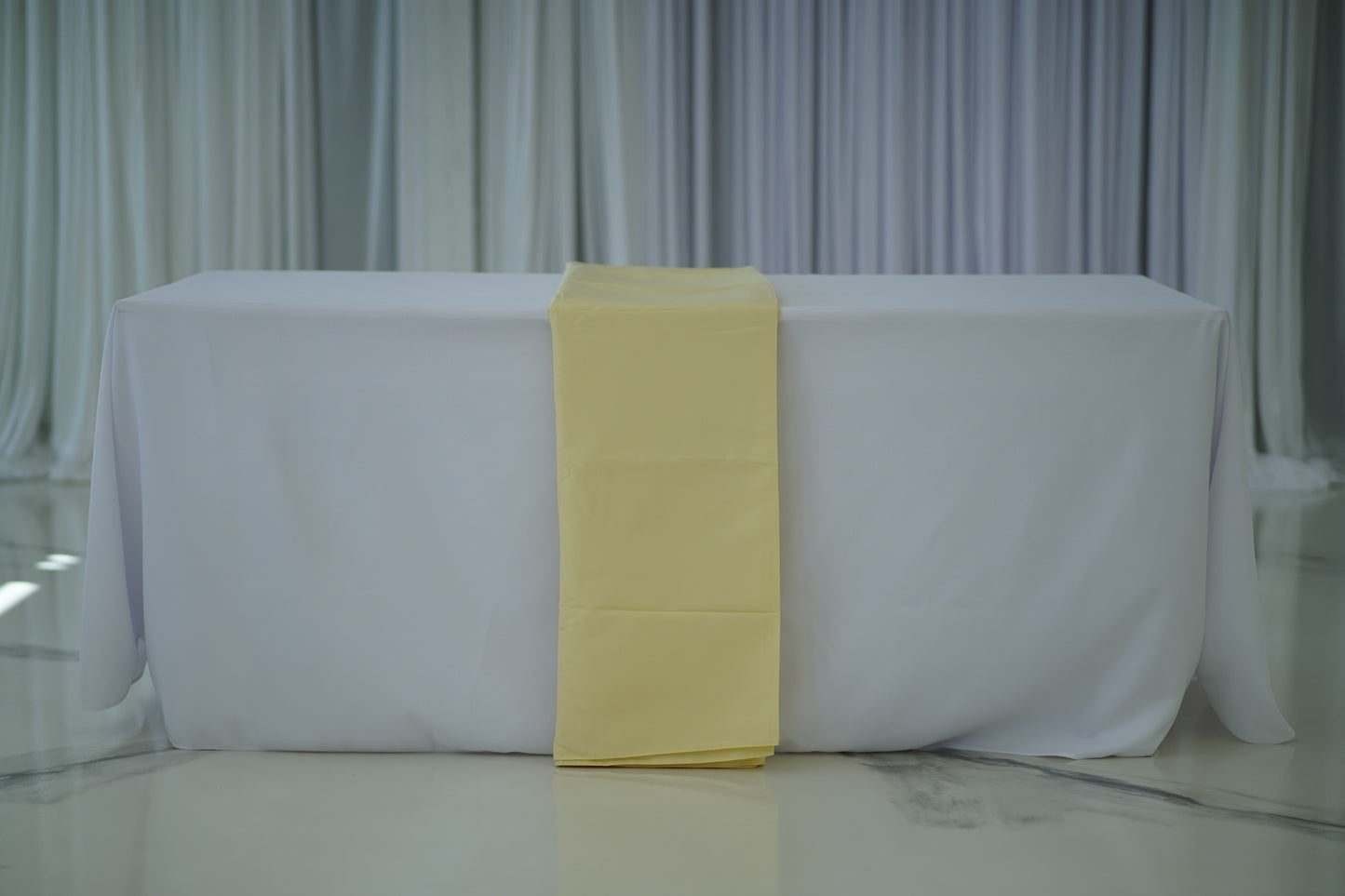 Pale Yellow Tablecover