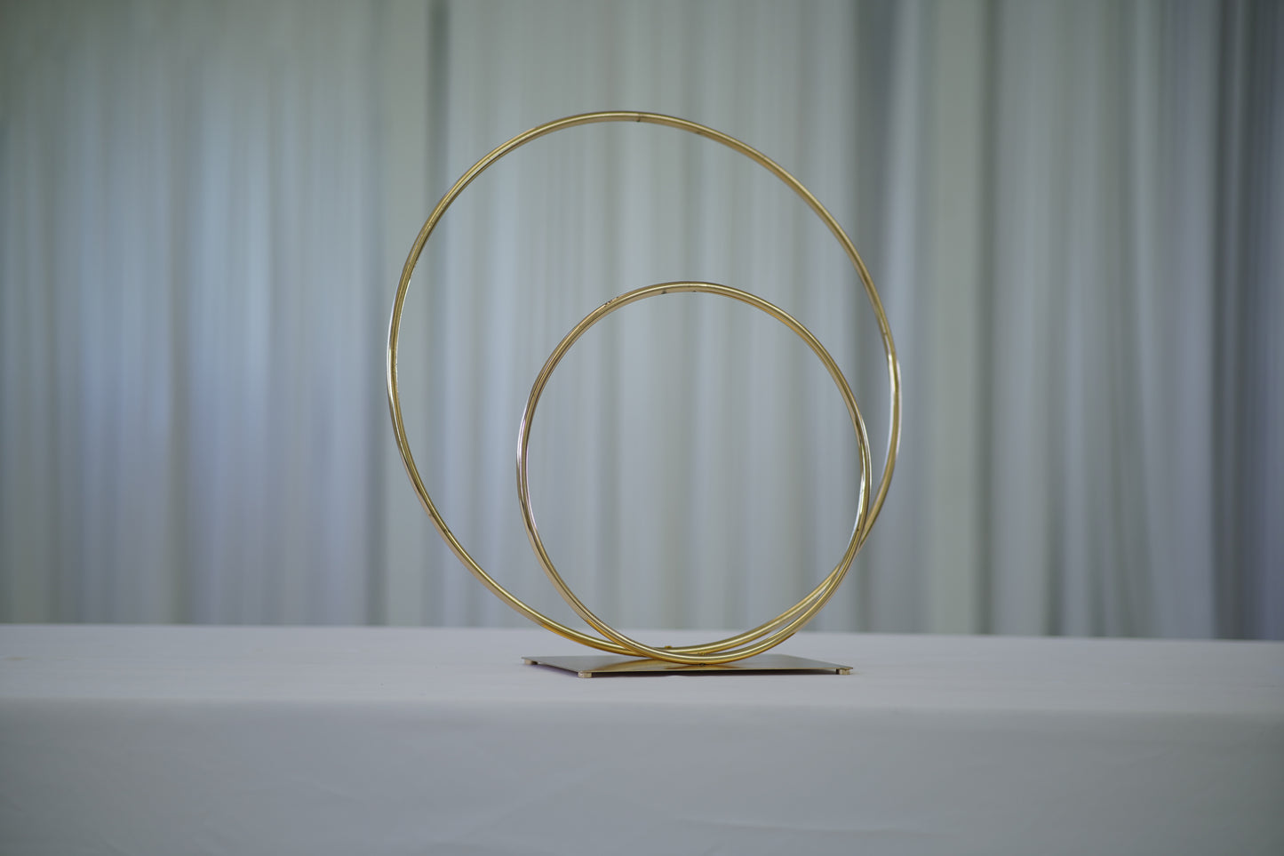 Rose Gold Double Hoop Centerpiece