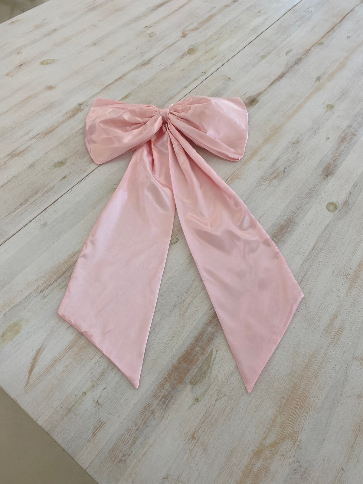 Small Pink bow – PBC Venue Inventory