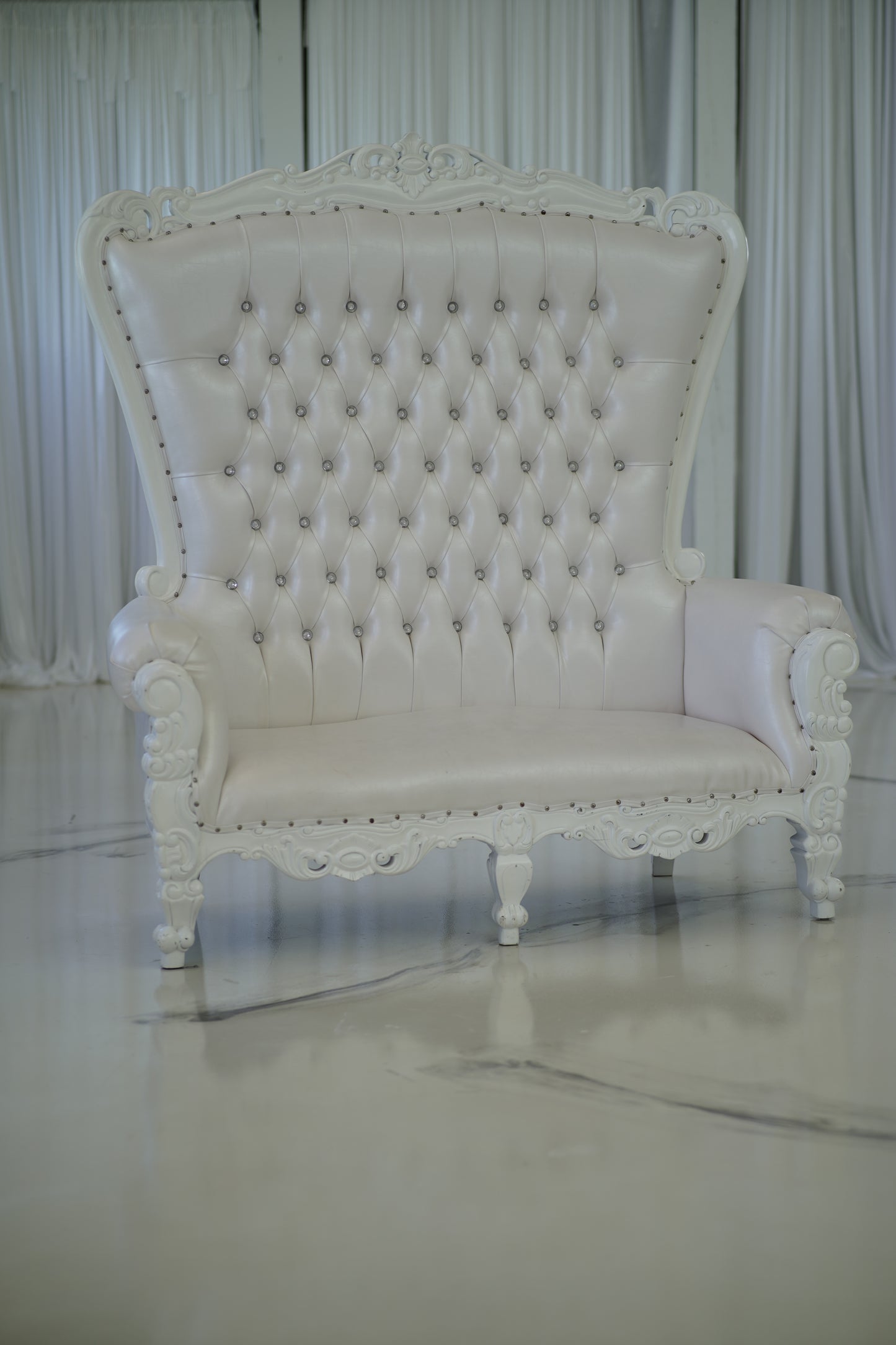 White Double Throne Chair